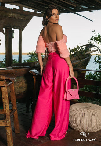 Cropped com bordado manual rosa - Garotabrasilstore Cropped com bordado manual rosa - Garotabrasilstore