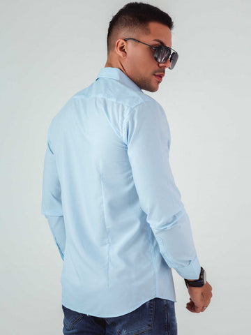 Camisa Manga Longa Slim com Bordado feita em Algodão Egípcio Azul Claro Camisa Manga Longa Slim com Bordado feita em Algodão Egípcio Azul Claro
