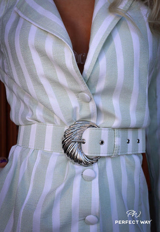 Abito blazer e cintura Abito blazer e cintura