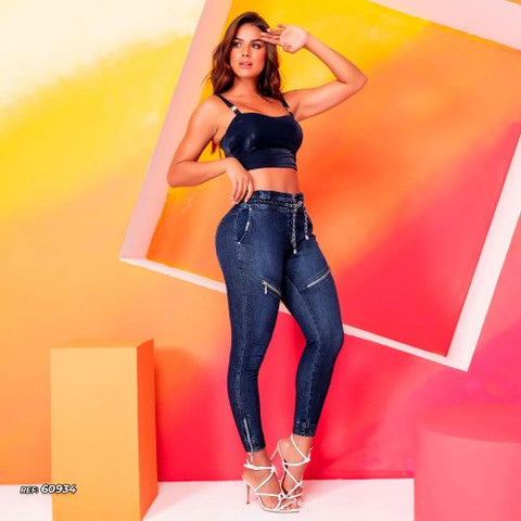 Calça jogger clochard jeans escuro com efeito empina bumbum - Garotabrasilstore Calça jogger clochard jeans escuro com efeito empina bumbum - Garotabrasilstore