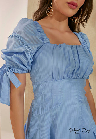 Loose dress with details Loose dress with details