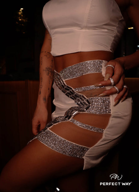 Conjunto Cropped e Saia Bordada Off White Manual - Garotabrasilstore Conjunto Cropped e Saia Bordada Off White Manual - Garotabrasilstore