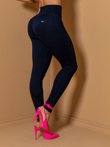 Dark blue riding pants with total comfort and raised butt