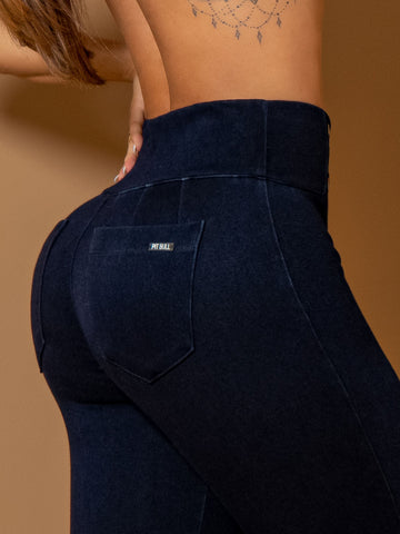 Pantalon d'équitation bleu foncé avec confort total et fesses surélevées