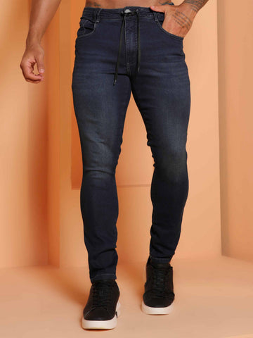 Jeans ajustados para hombre para mayor comodidad y durabilidad