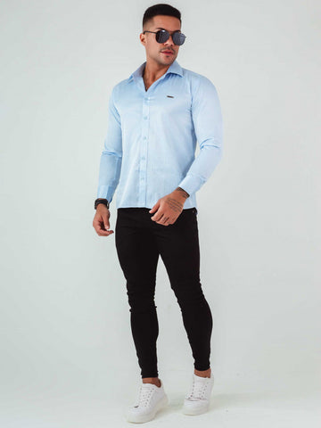 Chemise slim à manches longues avec broderie en coton égyptien bleu clair