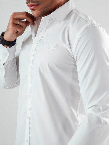 Chemise slim à manches longues avec broderie en coton égyptien blanc