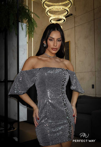 Robe à sequins argentés